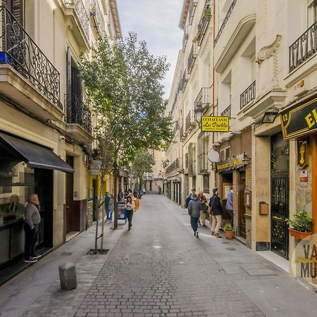 Elegant Apt Para 4Pax En Las Letras-Cortes Madrid Esterno foto