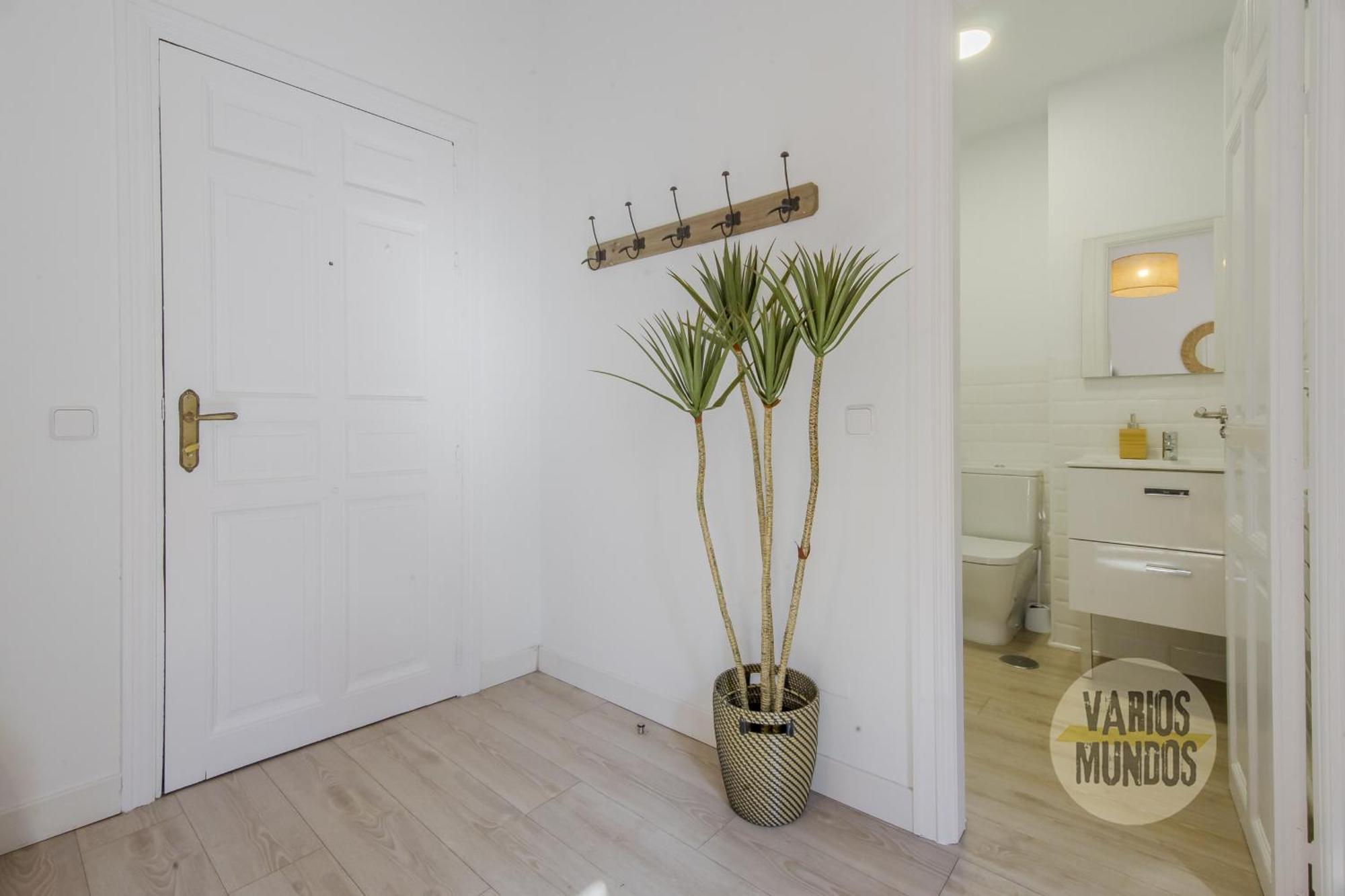 Elegant Apt Para 4Pax En Las Letras-Cortes Madrid Esterno foto