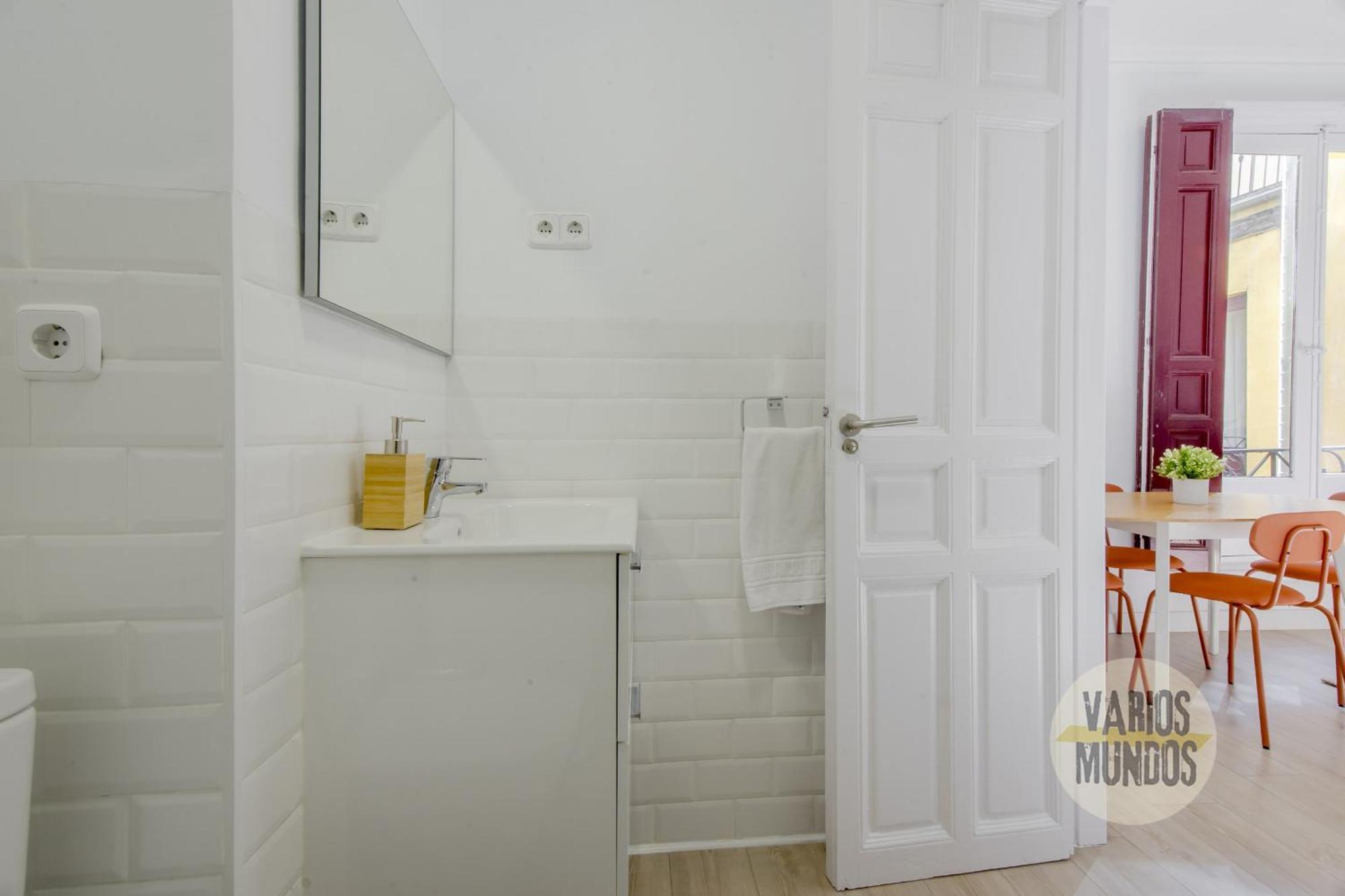 Elegant Apt Para 4Pax En Las Letras-Cortes Madrid Esterno foto